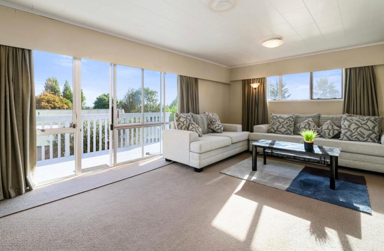 Spacious Utuhina Holiday House Rotorua Eksteriør billede
