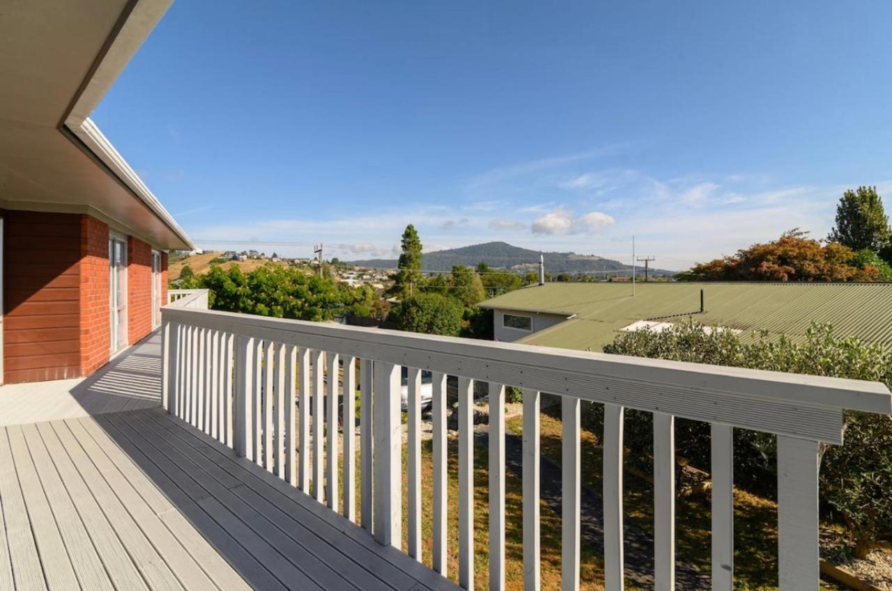 Spacious Utuhina Holiday House Rotorua Eksteriør billede